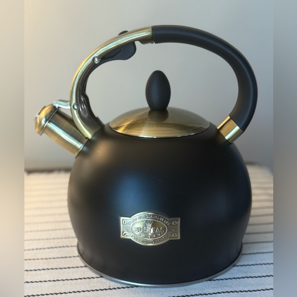 Susteas Black and Gold Tea Kettle